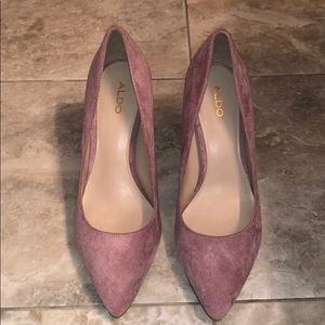 Beautiful pink suede Aldo heels!